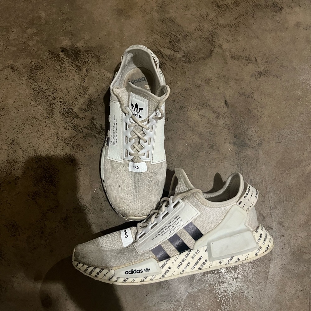 Men’s 8.5 Adidas Sneakers